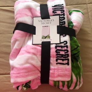 victoria's secret towel wrap